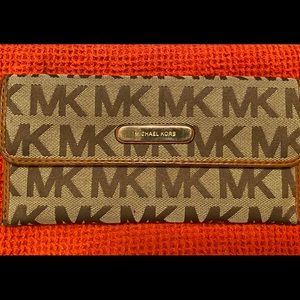 michael Kors wallet